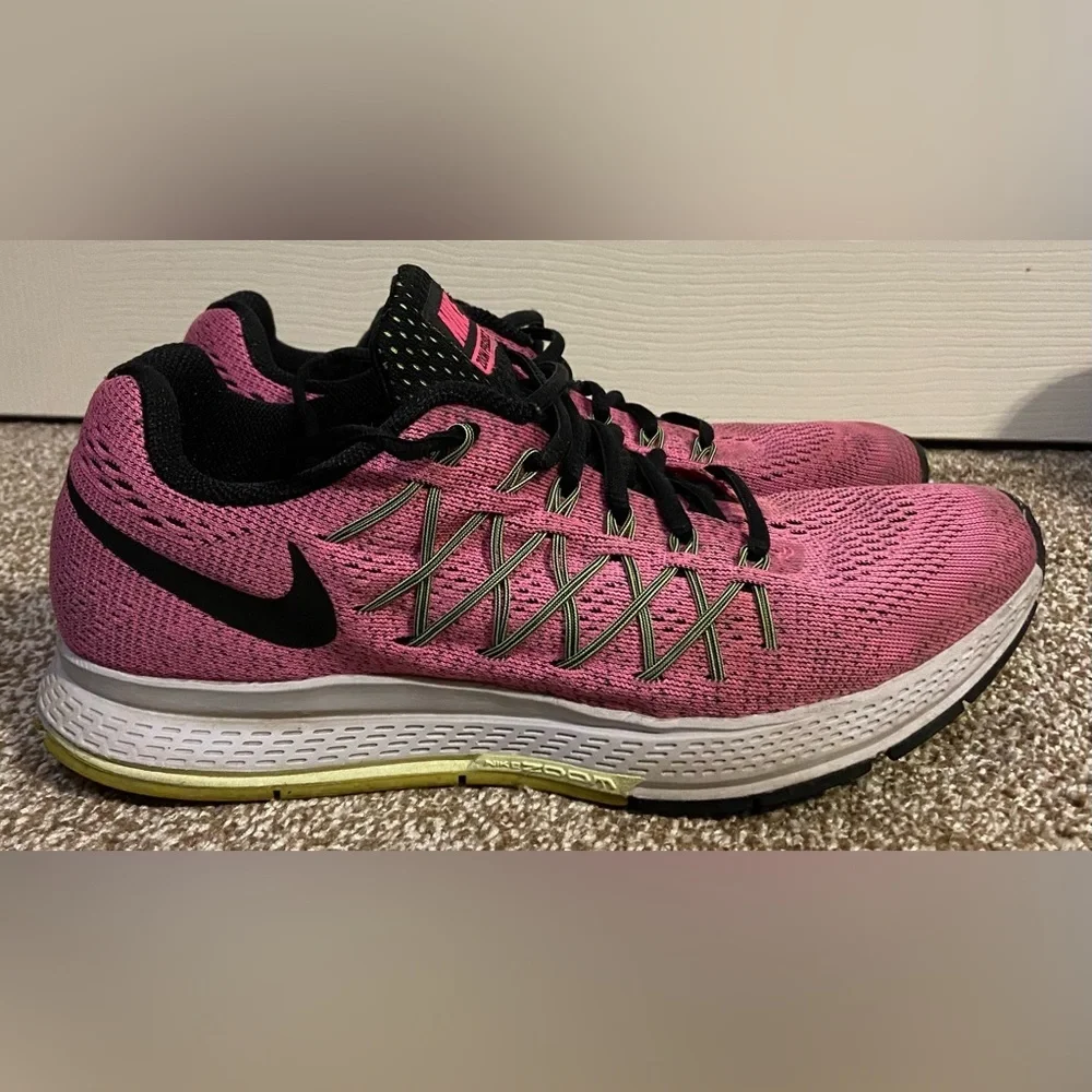 Nike Air Zoom Pegasus 32 Womens Size 9 Pink Athletic Shoes Sneakers 749344-600